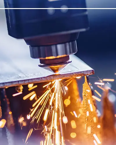 Metal cutting machine at work